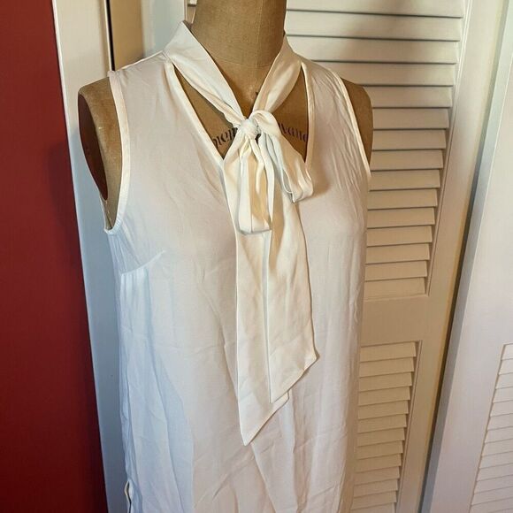 WHO WHAT WEAR | white sleeveless blouse XS NWT - Picture 2 of 7